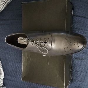 Kenneth Cole Gray Leather Oxfords.BRAND NEW IN BOX!! NEVER WORN!!